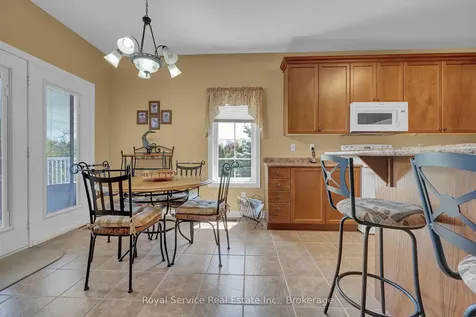 18 Dolan Court Clarington ON L1C 5P7