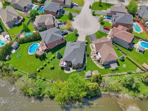 18 Dolan Court Clarington ON L1C 5P7