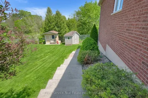 18 Dolan Court Clarington ON L1C 5P7