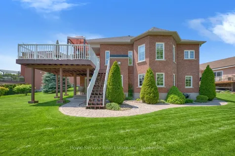 18 Dolan Court Clarington ON L1C 5P7