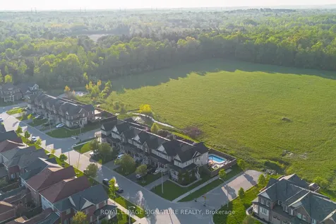 60 Ross Wright Avenue Clarington ON L1C 3K7