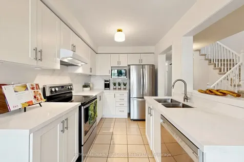27 Robideau Place Whitby ON L1R 3G6