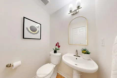 27 Robideau Place Whitby ON L1R 3G6