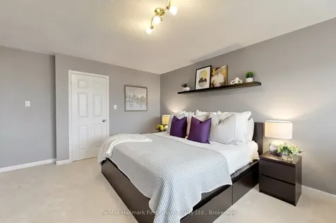 27 Robideau Place Whitby ON L1R 3G6