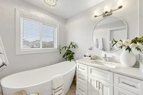 27 Robideau Place Whitby ON L1R 3G6