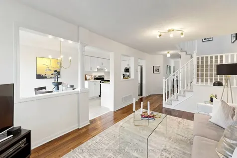 27 Robideau Place Whitby ON L1R 3G6