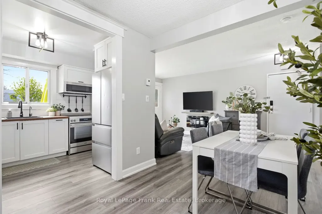 1100 Oxford Street Oshawa ON L1J 6G4