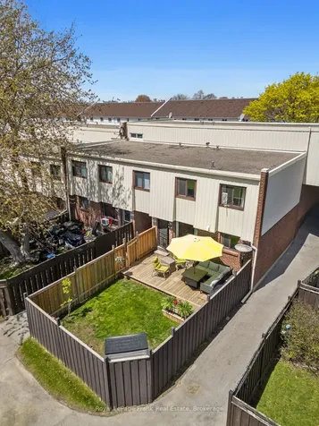 1100 Oxford Street Oshawa ON L1J 6G4