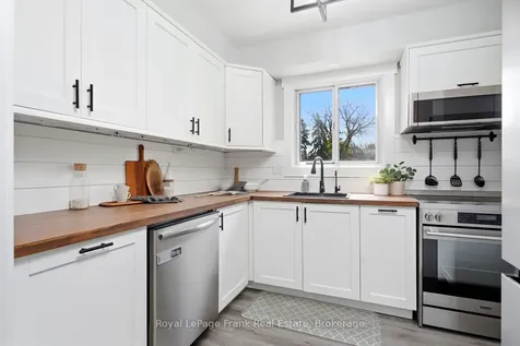 1100 Oxford Street Oshawa ON L1J 6G4