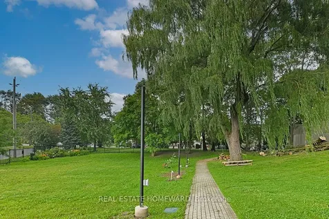 757 Victoria Park Avenue Toronto ON M4C 5N8