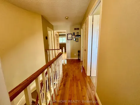 4 Silverbirch Place Whitby ON L1R 1X7