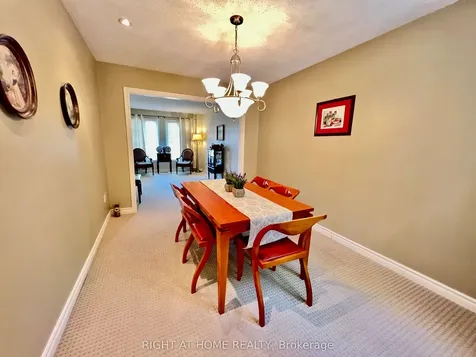 4 Silverbirch Place Whitby ON L1R 1X7