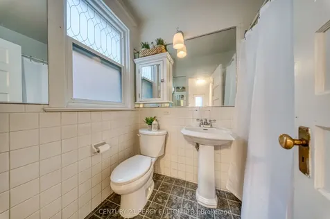10 Redwood Avenue Toronto ON M4L 2S6