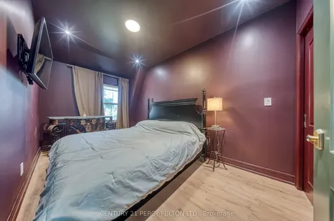 10 Redwood Avenue Toronto ON M4L 2S6