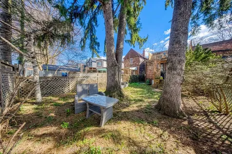 10 Redwood Avenue Toronto ON M4L 2S6