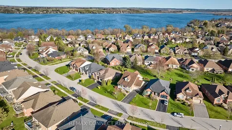 304 Waterbury Crescent Scugog ON L9L 1S2