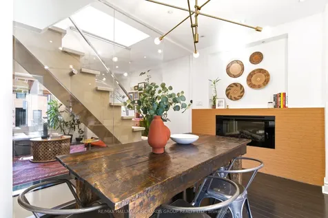 9 Winnifred Avenue Toronto ON M4M 2X2