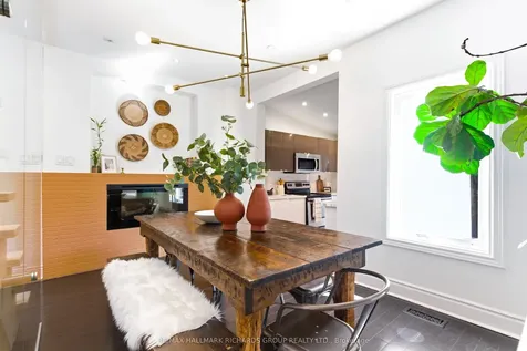 9 Winnifred Avenue Toronto ON M4M 2X2