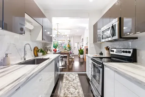 9 Winnifred Avenue Toronto ON M4M 2X2