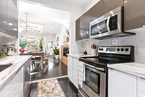 9 Winnifred Avenue Toronto ON M4M 2X2