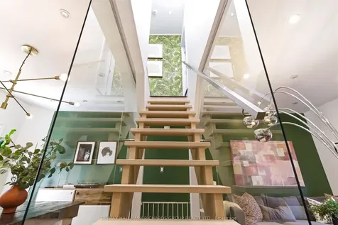 9 Winnifred Avenue Toronto ON M4M 2X2