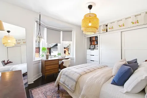 9 Winnifred Avenue Toronto ON M4M 2X2