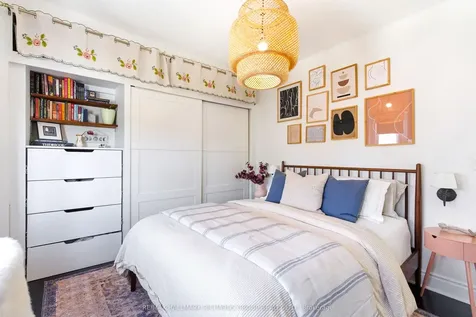 9 Winnifred Avenue Toronto ON M4M 2X2
