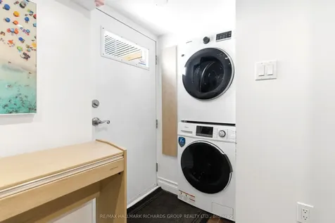 9 Winnifred Avenue Toronto ON M4M 2X2