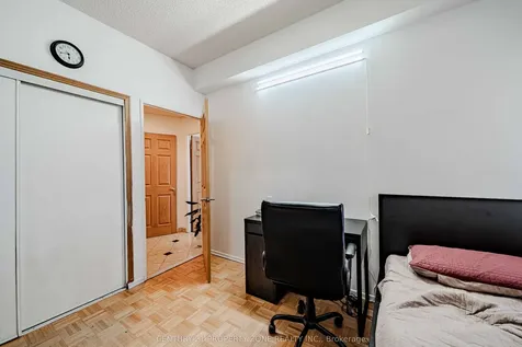 2466 Eglinton Avenue E Toronto ON M1K 5J8