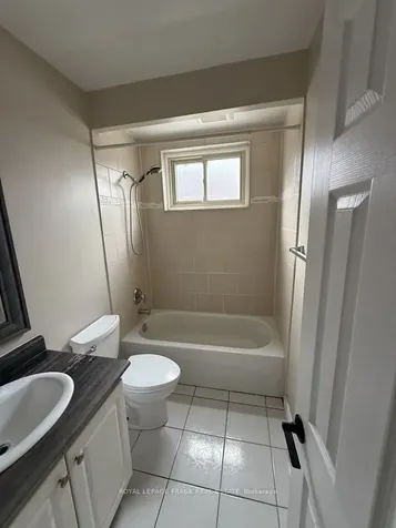 300 Athol Street Whitby ON L1N 3Z4