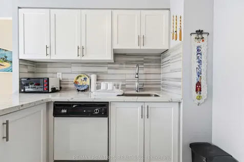 410 Mclevin Avenue Toronto ON M1B 5J5
