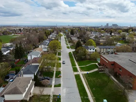 86 Rhonda Boulevard Clarington ON L1C 3Y9