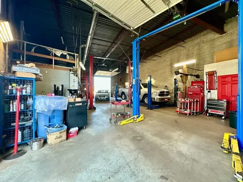 518 Centennial Road N Toronto ON M1C 2A6