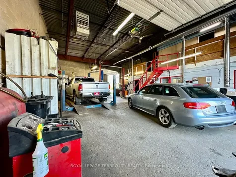 518 Centennial Road N Toronto ON M1C 2A6
