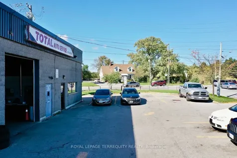 518 Centennial Road N Toronto ON M1C 2A6