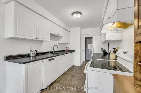 1197 Beaver Valley Crescent Oshawa ON L1J 8N1