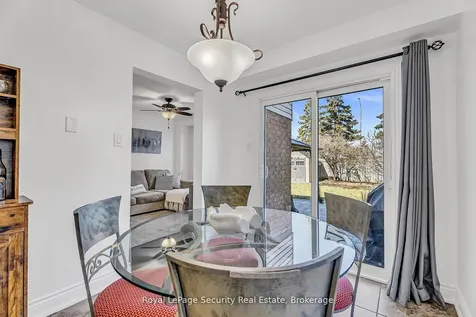1197 Beaver Valley Crescent Oshawa ON L1J 8N1