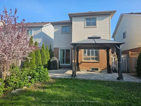 1197 Beaver Valley Crescent Oshawa ON L1J 8N1
