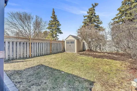 1197 Beaver Valley Crescent Oshawa ON L1J 8N1