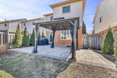1197 Beaver Valley Crescent Oshawa ON L1J 8N1