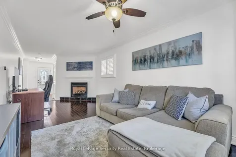 1197 Beaver Valley Crescent Oshawa ON L1J 8N1