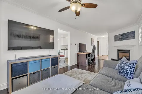 1197 Beaver Valley Crescent Oshawa ON L1J 8N1
