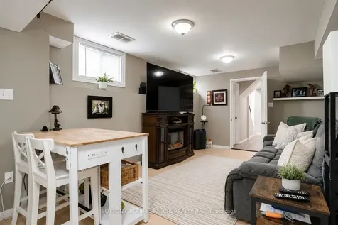 67 Laking Drive Clarington ON L1B 1P8