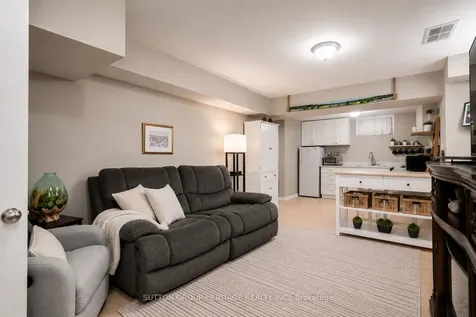 67 Laking Drive Clarington ON L1B 1P8