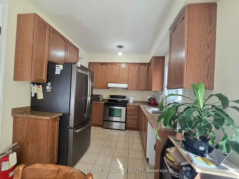 2480 Earl Grey Avenue Pickering ON L1X 0B9