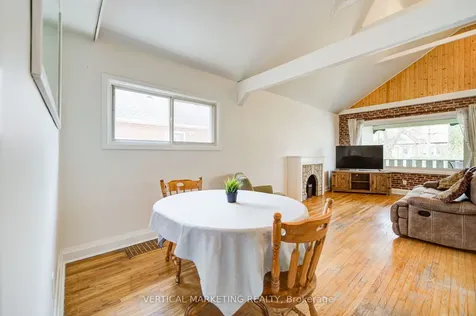 17 Arden Crescent Toronto ON M1L 3R6
