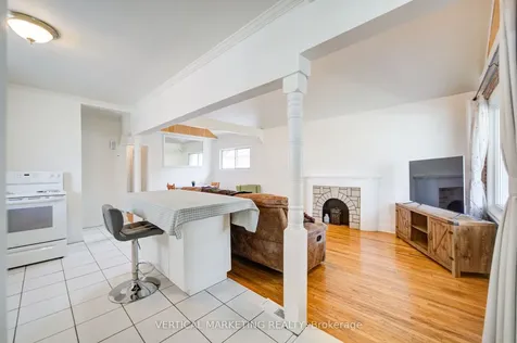 17 Arden Crescent Toronto ON M1L 3R6