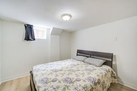 17 Arden Crescent Toronto ON M1L 3R6