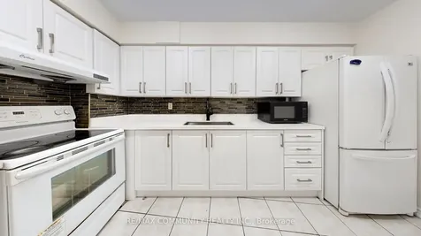 2050 Bridletowne Circle Toronto ON M1W 2V5