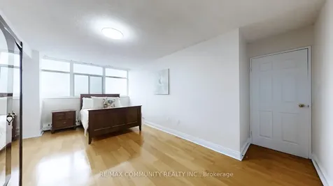 2050 Bridletowne Circle Toronto ON M1W 2V5